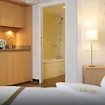 Apart-hotel Residhome Paris Les Moulineaux