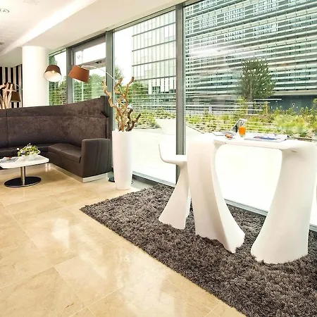 Appart hôtel Residhome Paris Les Moulineaux 4*
