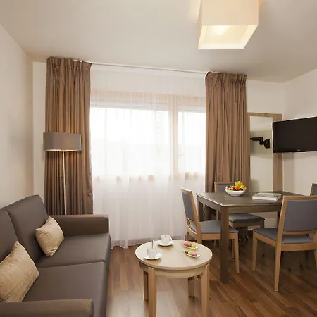 Aparthotel Residhome Paris Les Moulineaux Issy-les-Moulineaux