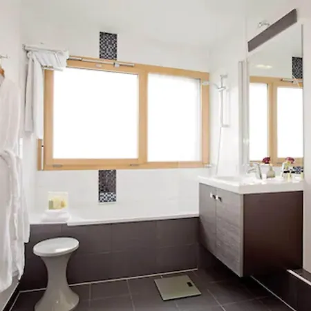 Residhome Paris Les Moulineaux 4*