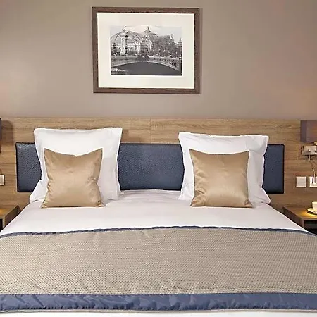 Residhome Paris Les Moulineaux 4*