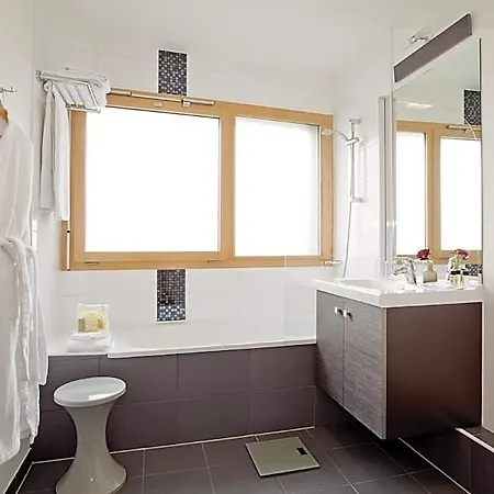 Residhome Paris Les Moulineaux 4* Issy-les-Moulineaux